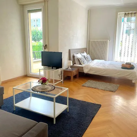 Proche De La Gare De لوزان